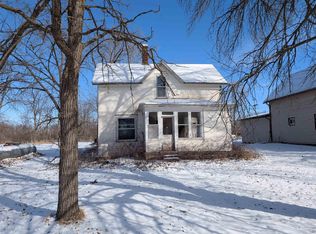 511 River St, Chester, IA 52134