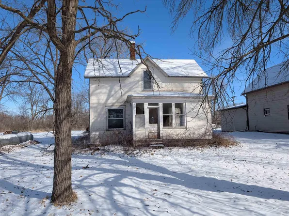 511 River St, Chester, IA 52134