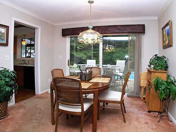 4th image of 1648 Forest Hills Dr