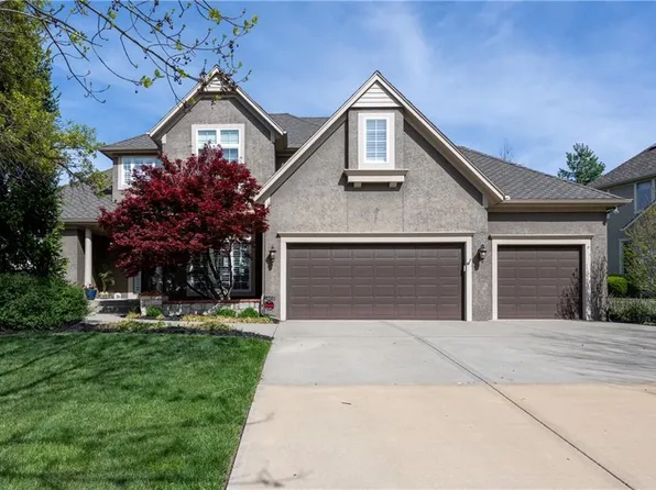 14416 Maple St, Overland Park, KS 66223