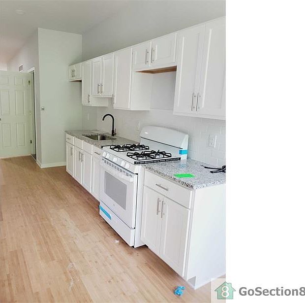 2nd image of 1214 Myrtle Ave