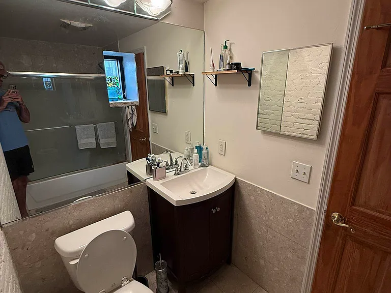 329 E 13th St #5C — Photo 9