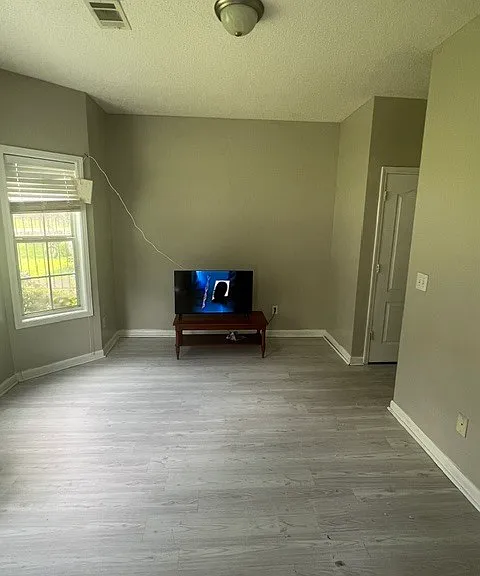 7699 Commerce Ct — Photo 4