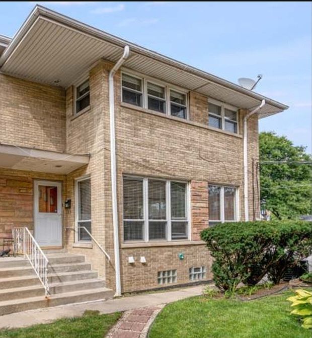 1st image of 1543 N Franklin Ave #B