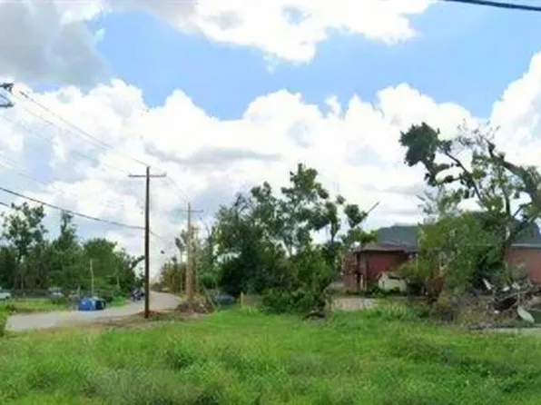 916 Clarendon Ave, Saint Louis, MO 63108