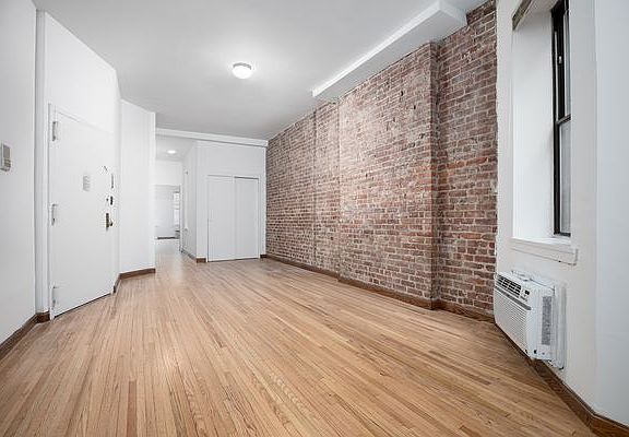 4th image of 445 E 83rd St #5W