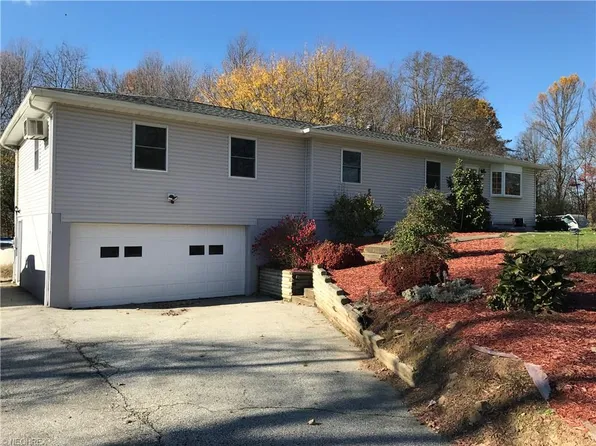 4385 Hattrick Rd, Rootstown, OH 44272