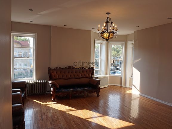3rd image of 7203 6th Ave