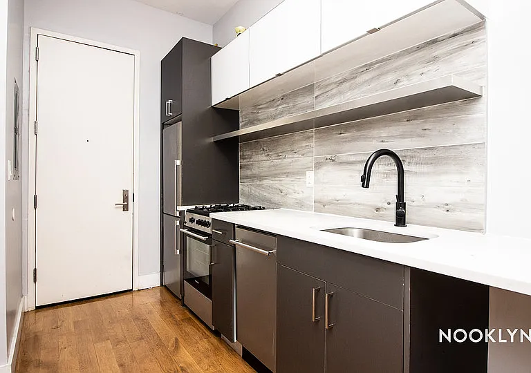 829 Monroe St #8 — Photo 1