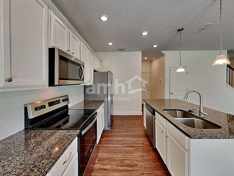 8505 Highfield Ave — Photo 3