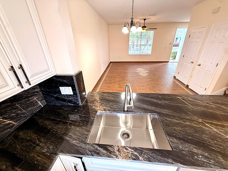 11652 Declaration Dr — Photo 13