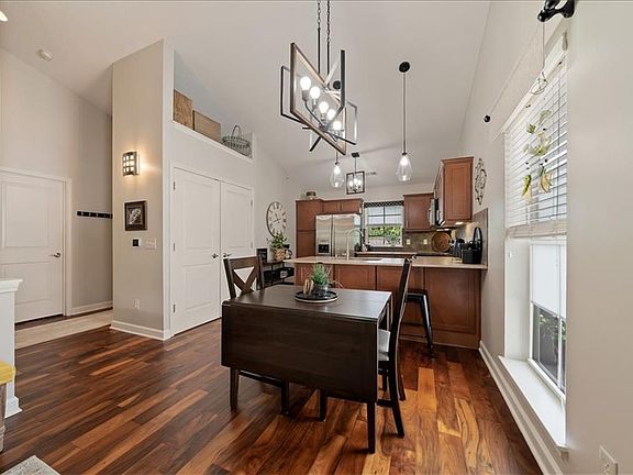 5th image of 7637 W 78th St