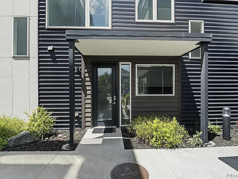 3181 Lawrence St — Photo 1