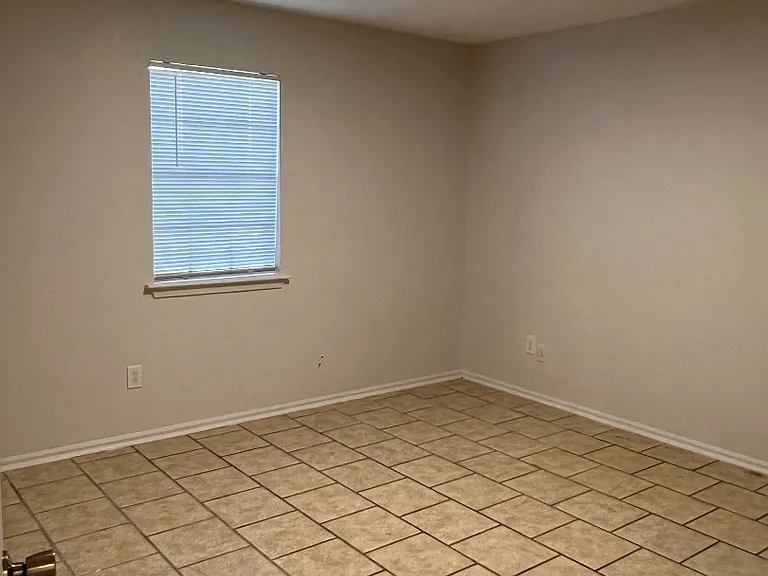 Unit Photo