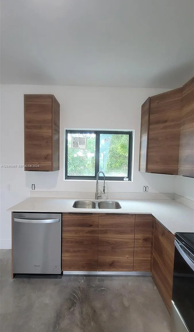 Para Villa Heights — Photo 3
