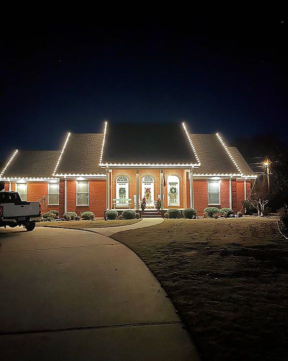 2nd image of 109 Amy Ln