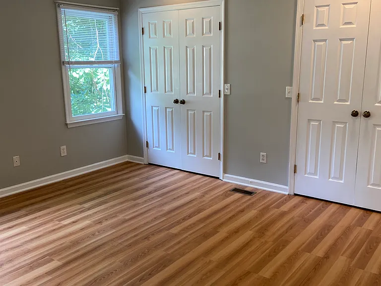 216 Trillingham Ln — Photo 8