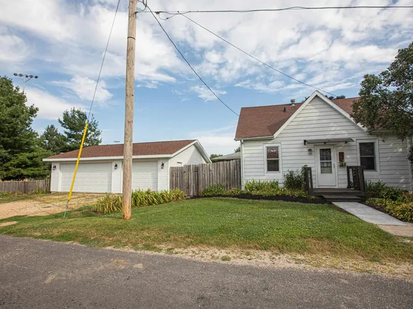 1510 17th St, Hazel Green, WI 53811
