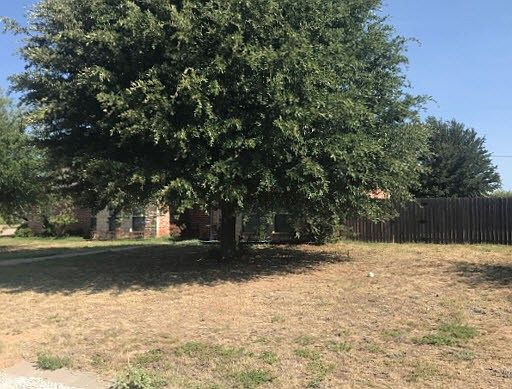 3rd image of 101 Ashley St