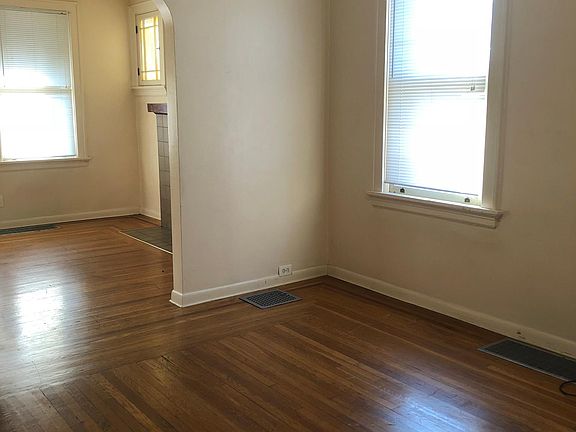 3rd image of 4526 Clearview Ave #1