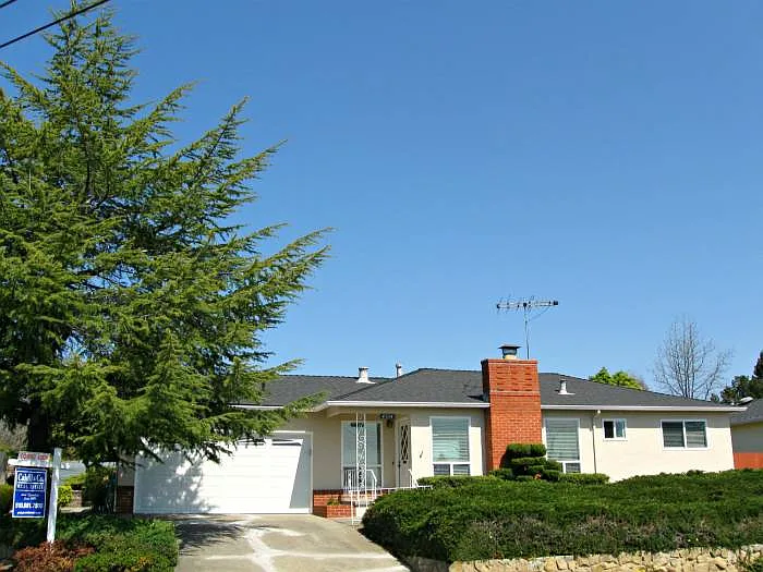 4274 Shamrock Way photo 1