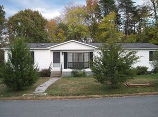 23 Allen Dr, Farmville, VA 23901