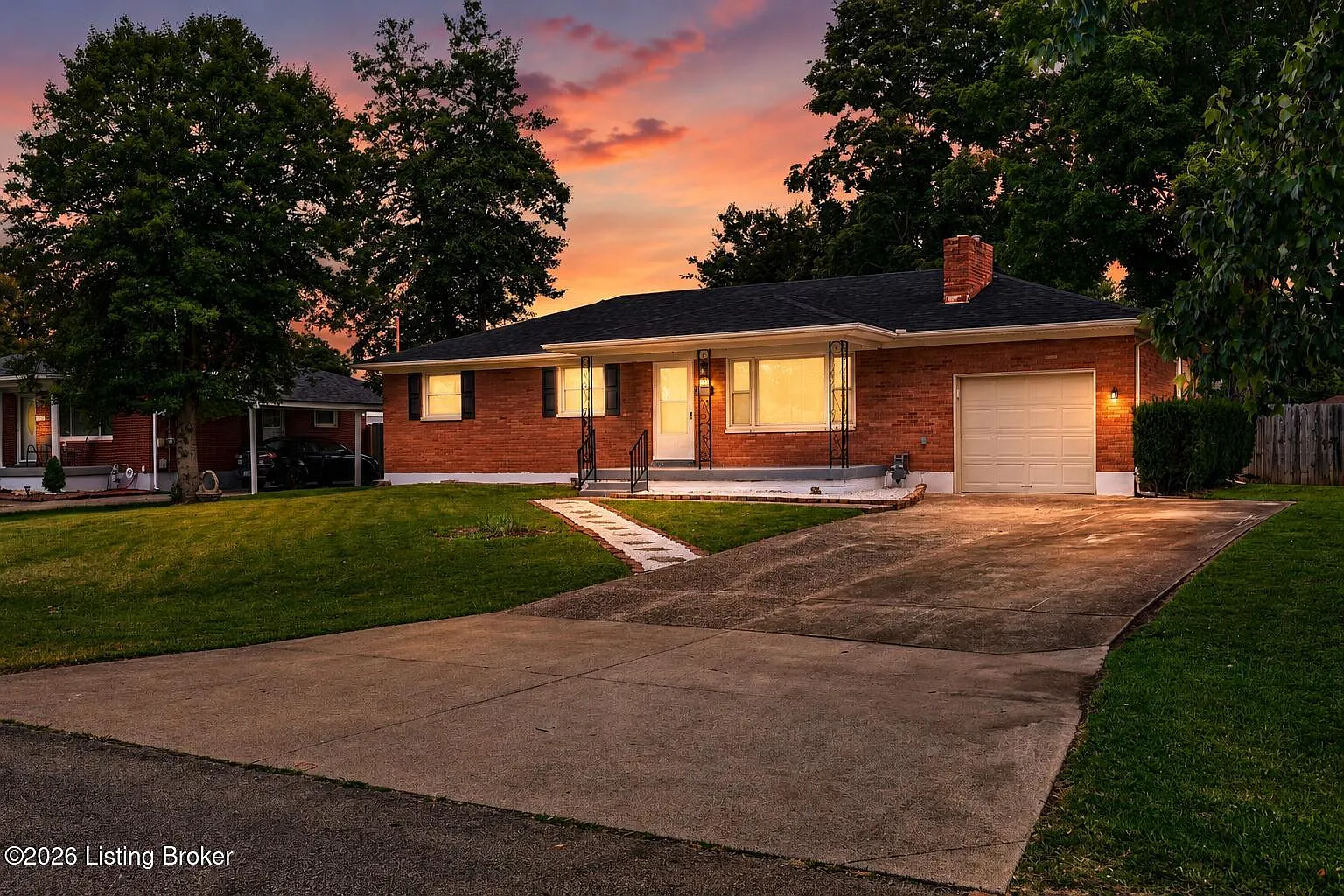 3 bed, 1961 sqft, $2,100 — Photo 1