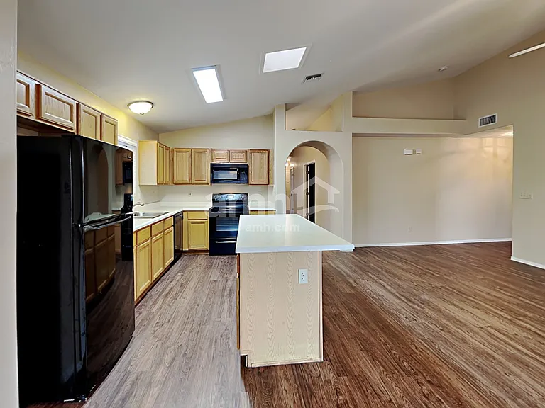 7607 S Wildberry Ave — Photo 4