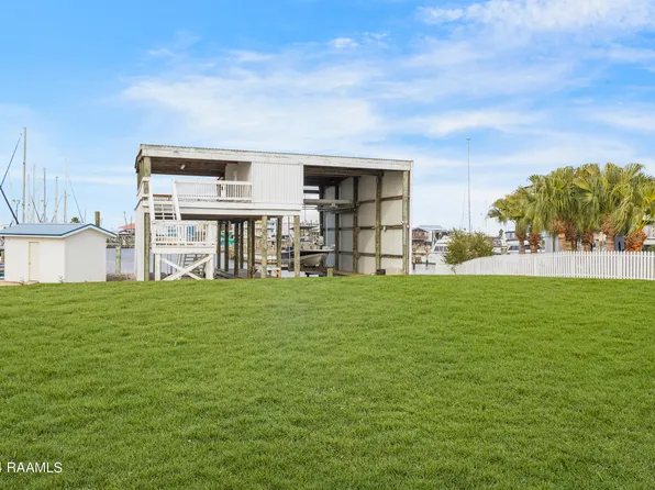 552 Bayview Dr, Cypremort Point, LA 70538