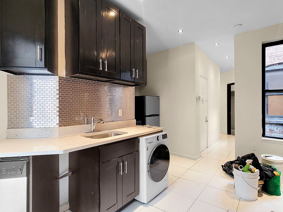 1st image of 109 W 104th St #1E