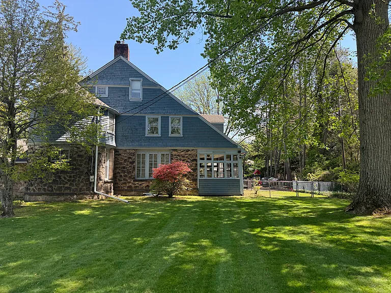 66 Summit St — Photo 10