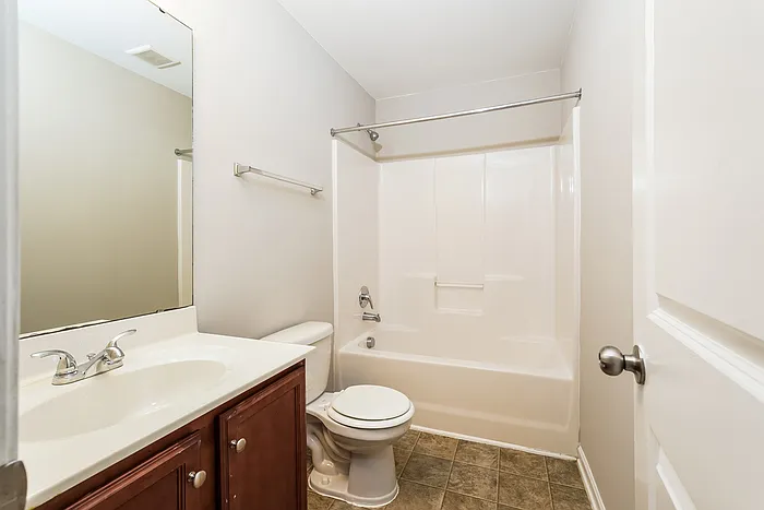 100 Hadley Dr — Photo 8
