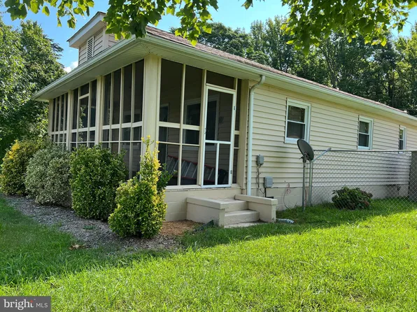 14070 Ridge Rd, King George, VA 22485