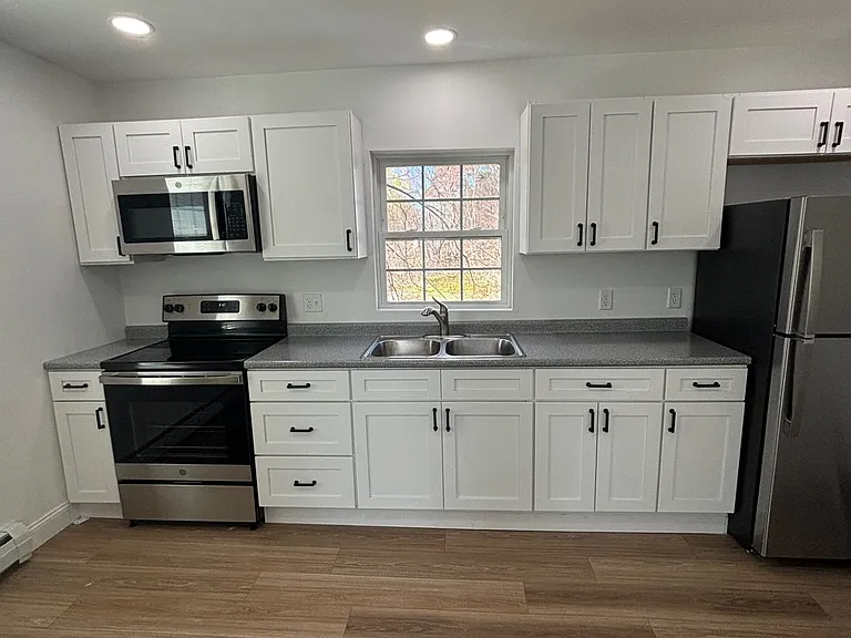 Kitchen area, with Washer and Dryer Hook Ups