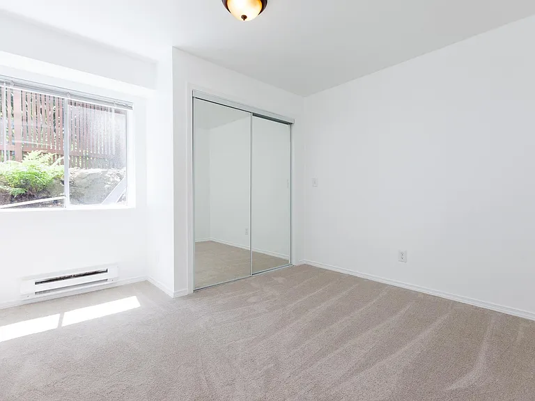 539 NE Ravenna Blvd #1 — Photo 11