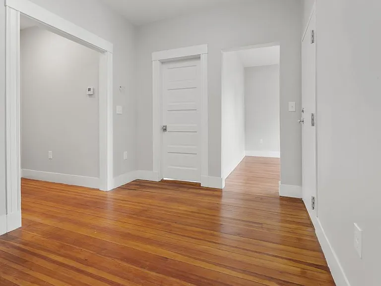 68 Saxton St #2 — Photo 12