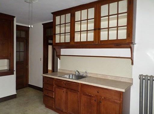 2nd image of 37 Oconnor Ave APT 2L