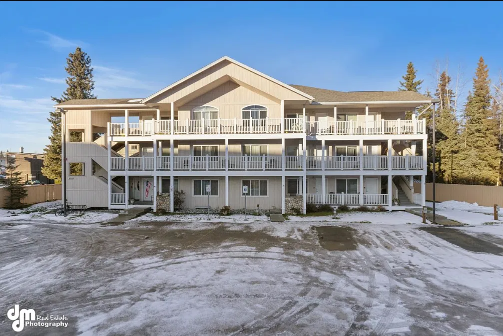 Fully Furnished Units Near UMED District, Anchorage, AK | Athenian Village Apartments — Photo 2