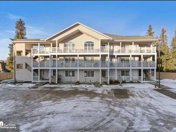 Fully Furnished Units Near UMED District, Anchorage, AK | Athenian Village Apartments