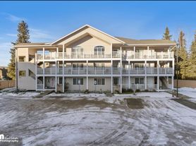 Fully Furnished Units Near UMED District, Anchorage, AK | Athenian Village Apartments