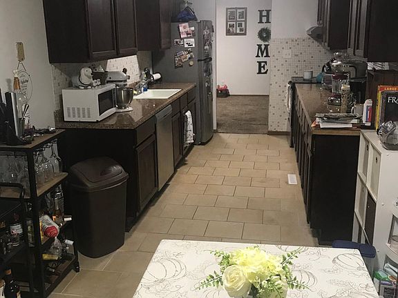 4th image of 614 W Sheridan Ct APT A