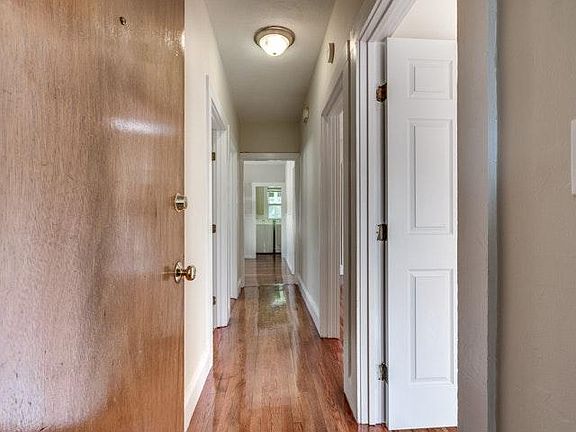 2nd image of 572 Ashmont St #2