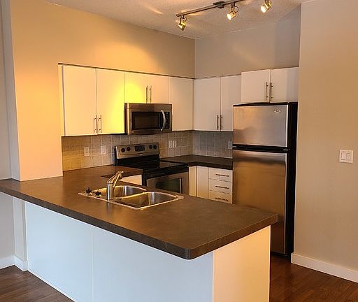 3rd image of 10136 104th St NW #1102