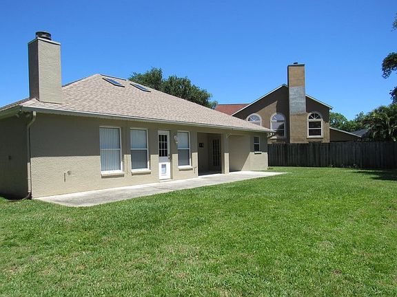 4th image of 2713 Summer Lake Ct