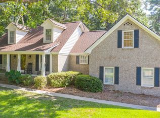 421 Lakeview Dr, Summerville, SC 29485
