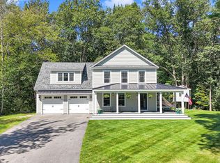 4 Sweet Haven Ln, Falmouth, ME 04105