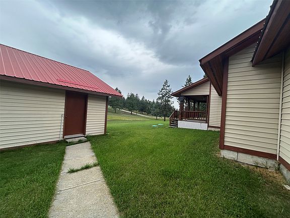 4th image of 1479 Sophie Lake Rd