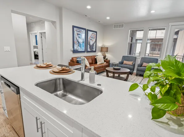 Sparrow Hill Apartments