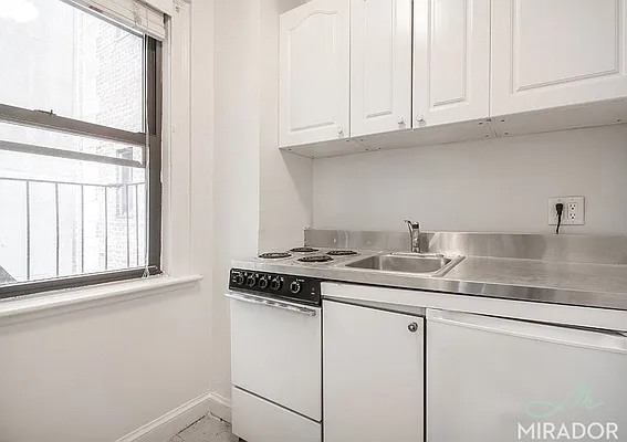 Rented by Mirador Real Estate | media 52