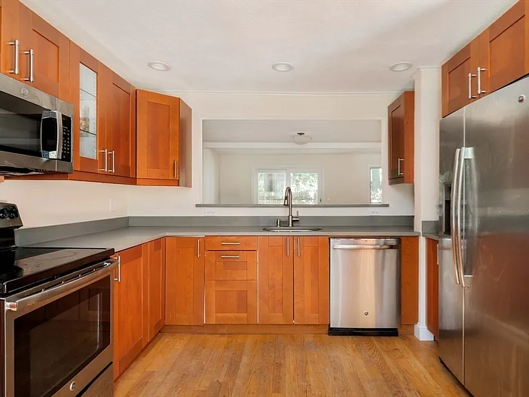 55 Waterhouse St #55 — Photo 20